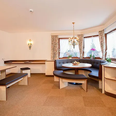 Apartamento Alpin-6 By Interhome